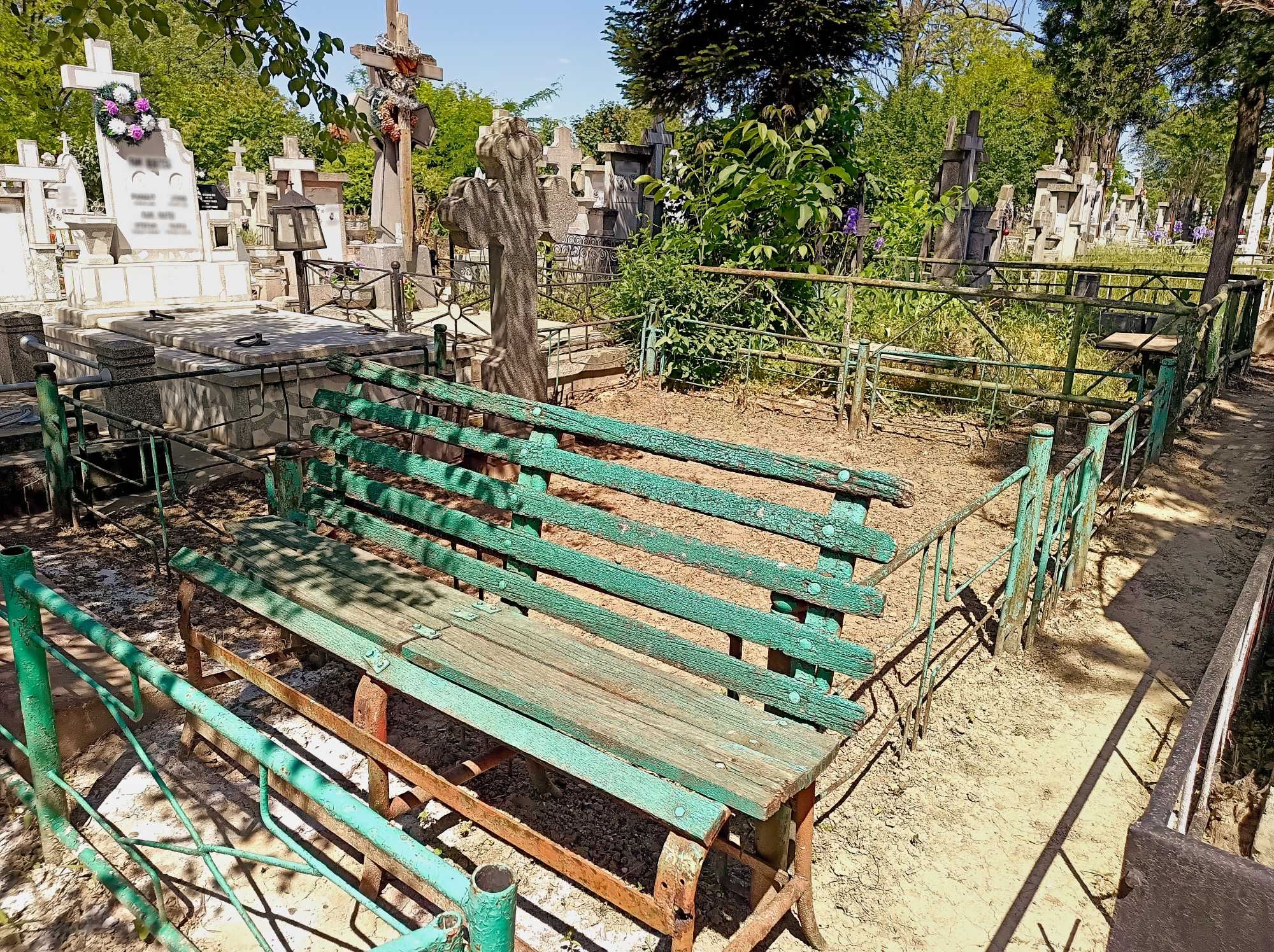 Vand loc de veci dublu in Cimitirul Eternitatea Galati, 3m x 3.6m