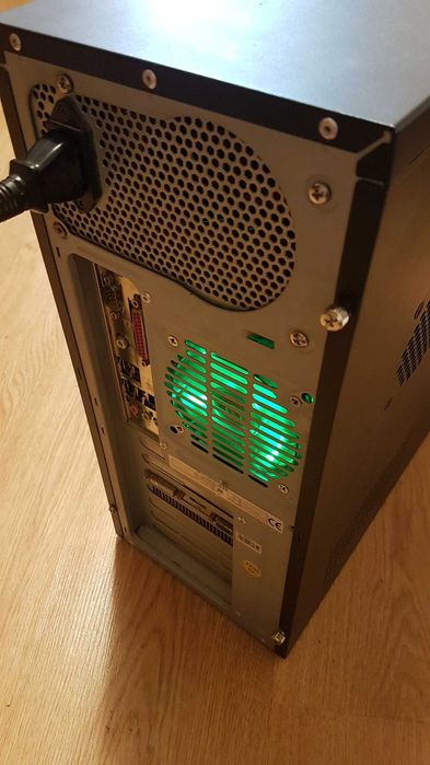 unitate pc +monitor led slim samsung