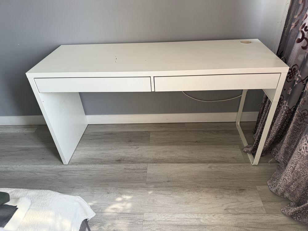 Стол писменный IKEA Микке