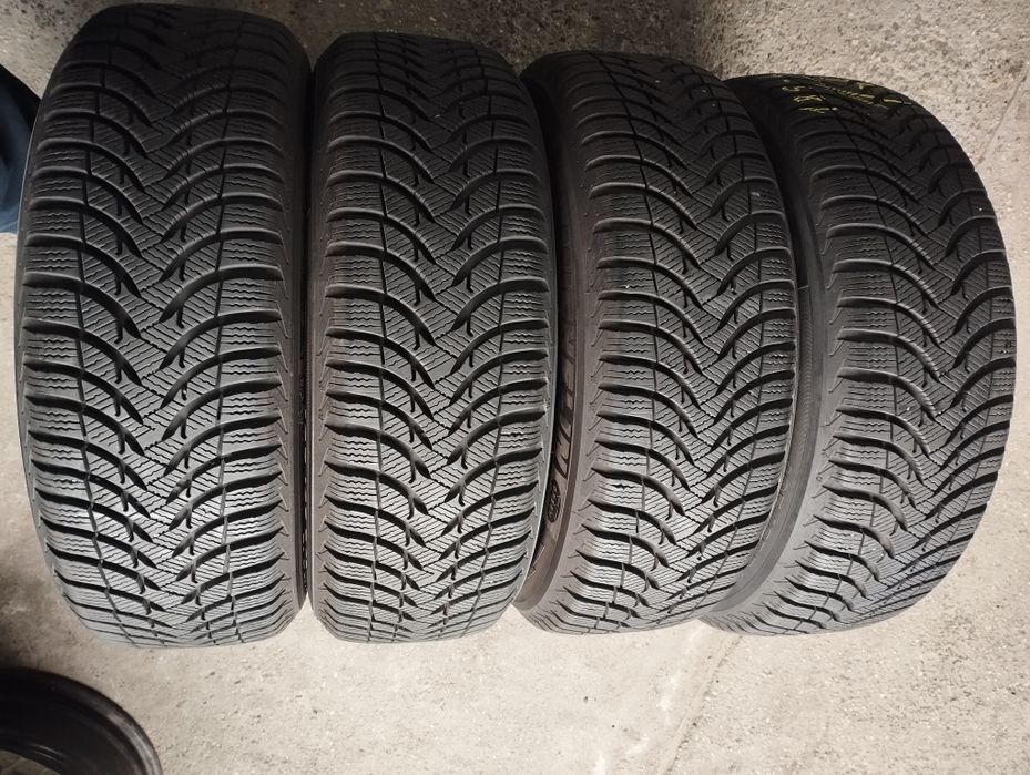 4 buc impecabile  185 65 15.  88T Michelin iarna