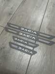Ornamente protectie praguri Dacia noul logo