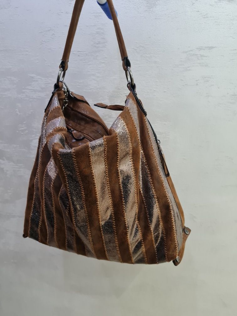 Дамска кожена чанта от естествена кожа.