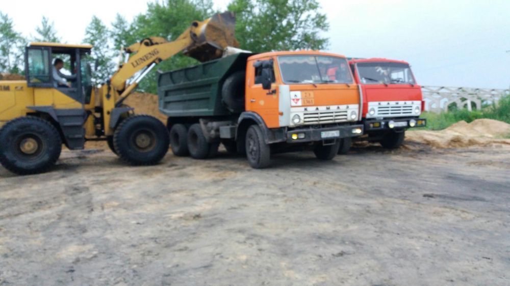 Погрузчики.Костанай.снос старых строений Камазы вывоз снега мусора