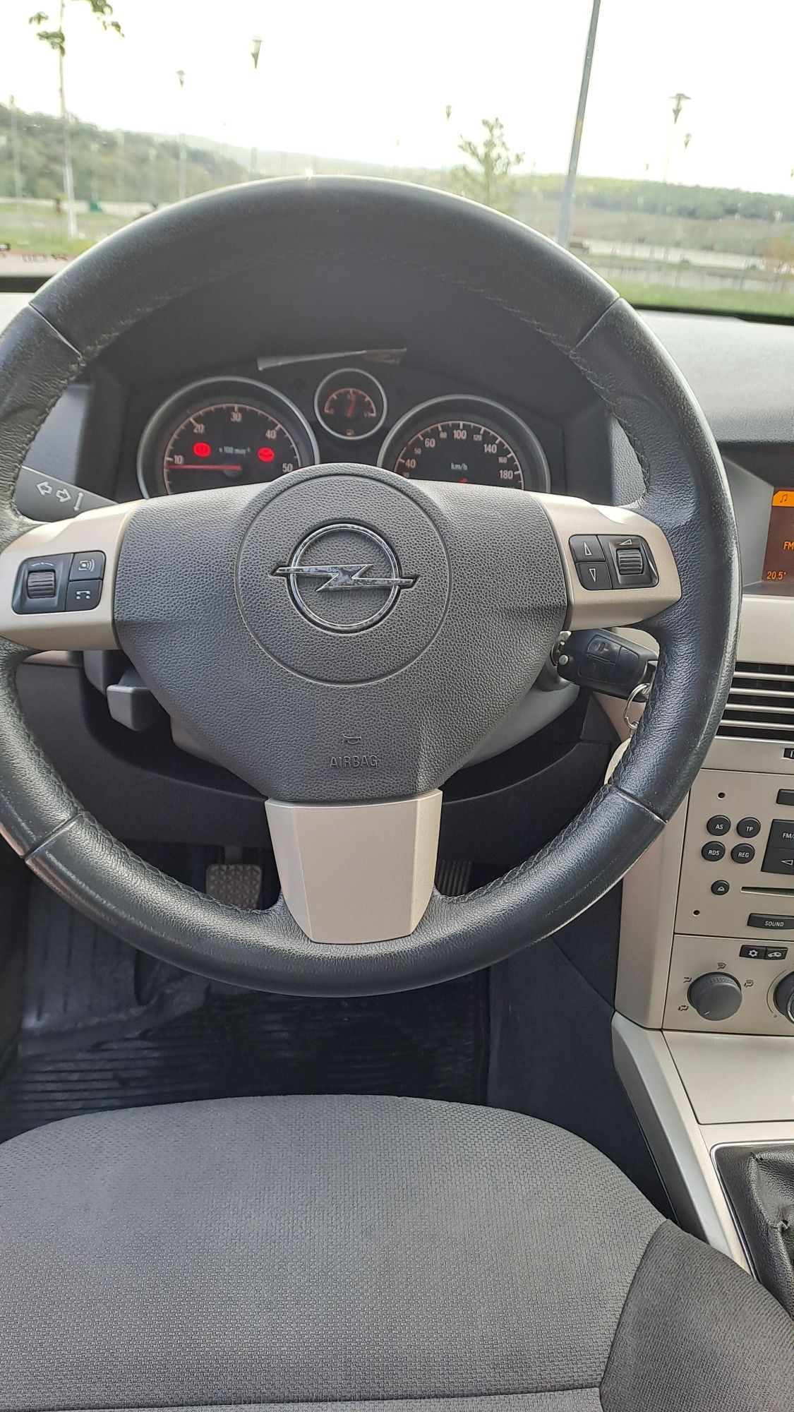 Vând Opel Astra H