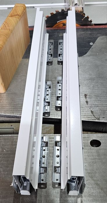 Glisiere și laterale Hettich 500 mm