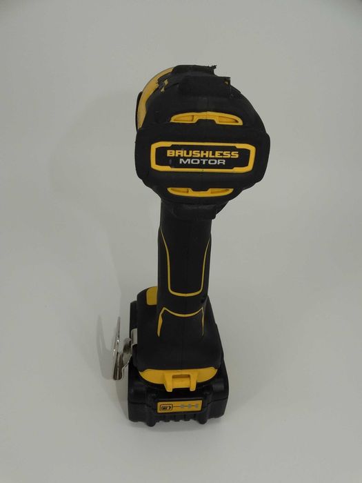 Dewalt DCF 809 + 4.0 Ah + Подарък - Импакт драйвер 190 НМ