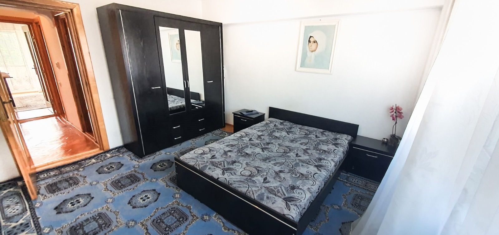 Vând apartament cu 3 camere în zona centrala