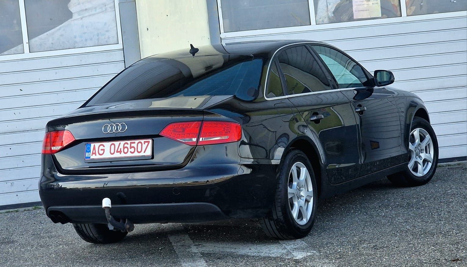 Audi A4 1.8 TFSI / Bi-xenon / Clima / Navigatie
