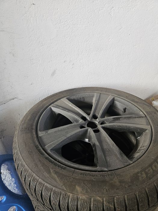 Roti Mercedes ML pe 19 cauciuri iarna noi