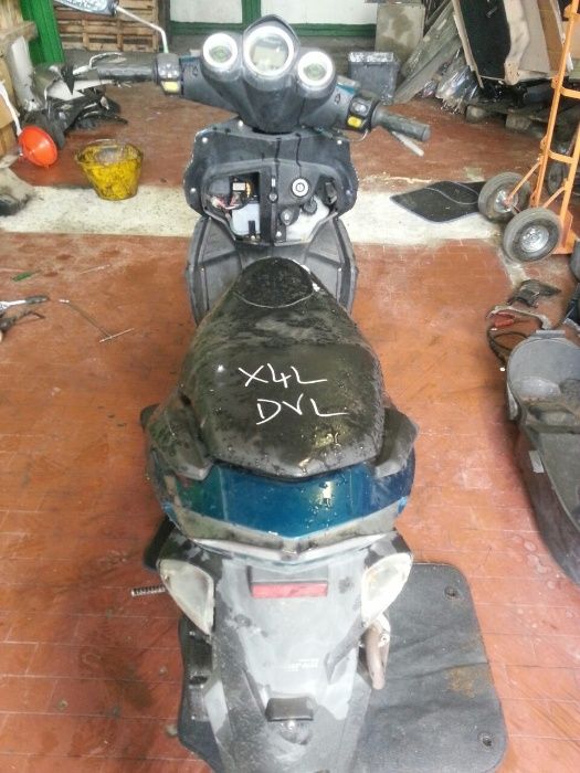 Malaguti-F12-50-На части