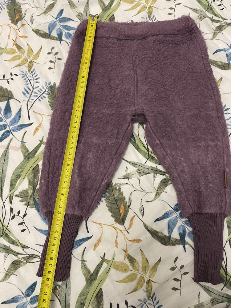 Doua perechi de pantaloni din lana