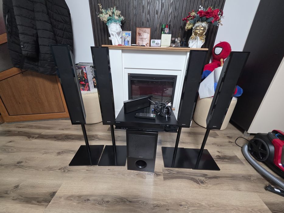 Vand sistem 5+1 Sony cu subwoofer