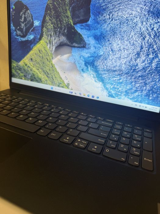 Laptop Lenovo v15 (vl) star amanet