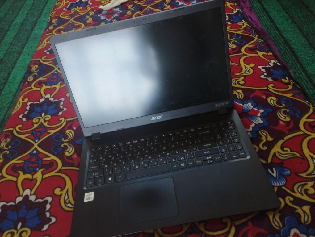 Acer core i3 karobka dakiment