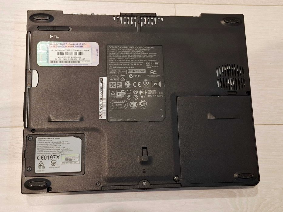 Laptop de colectie 2001 Compaq Armada M700 computer games 90-00's