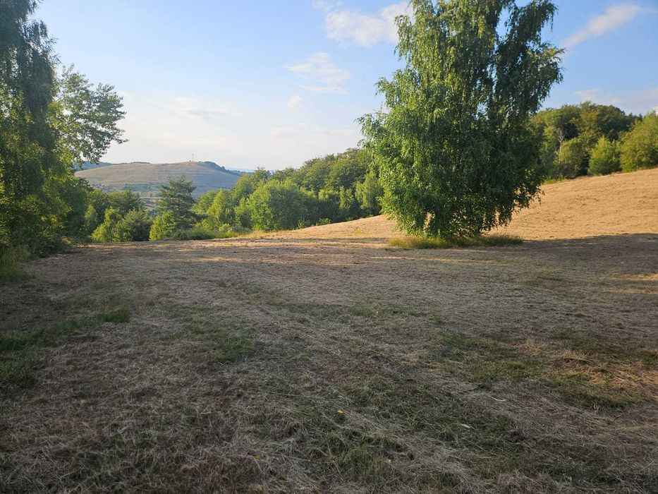 Vând sau schimb cu SUV teren intravilan cu utilități în  Damis BH