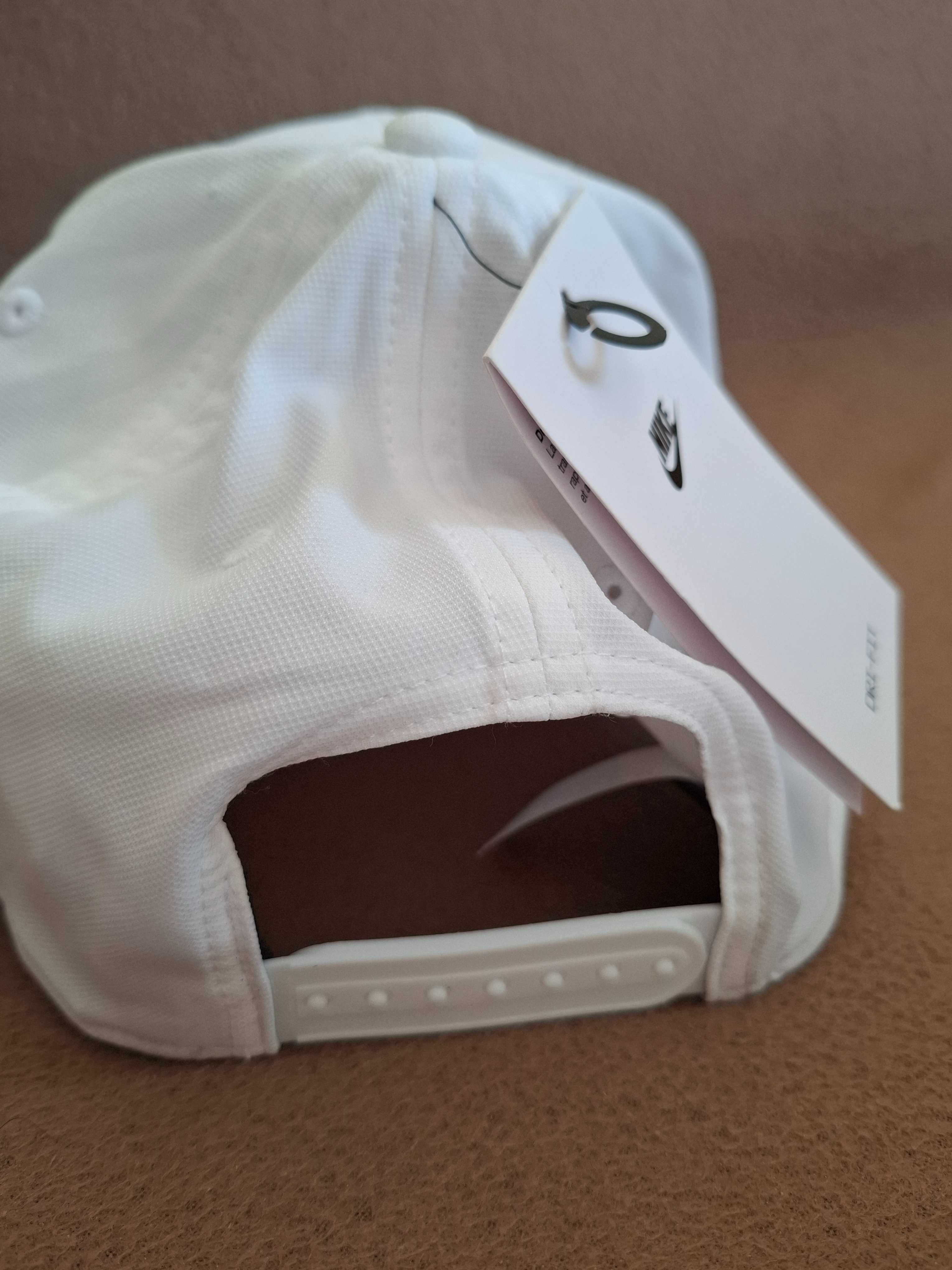 Nike Club cap / бяла шапка Найк, 100% Оригинална!