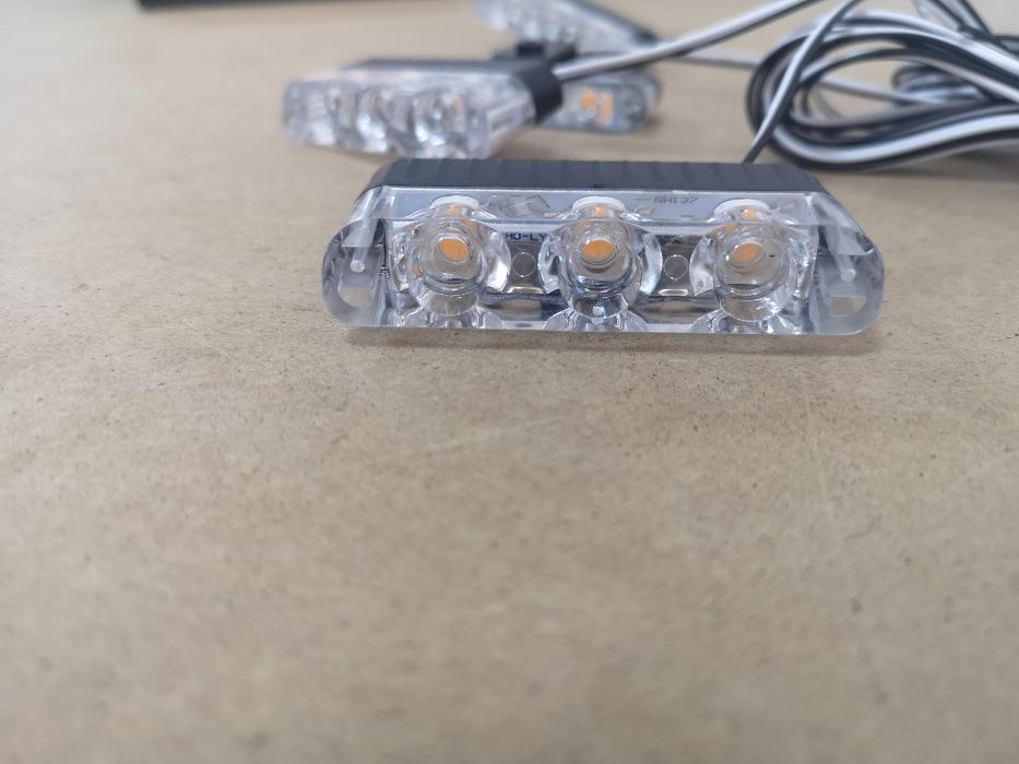 Lumini avertizare rosu / albastru pt grila functii strob, LED 36W 12V