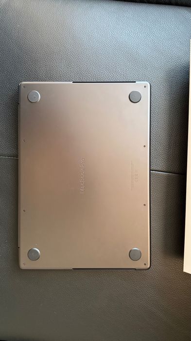 Mac book pro M4 2024г
