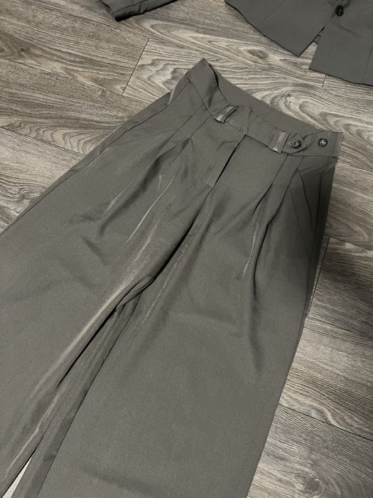 Сет сако и панталон в сиво