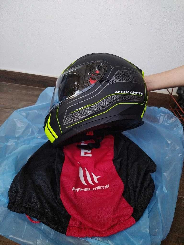 Каска за мотор MT Helmets