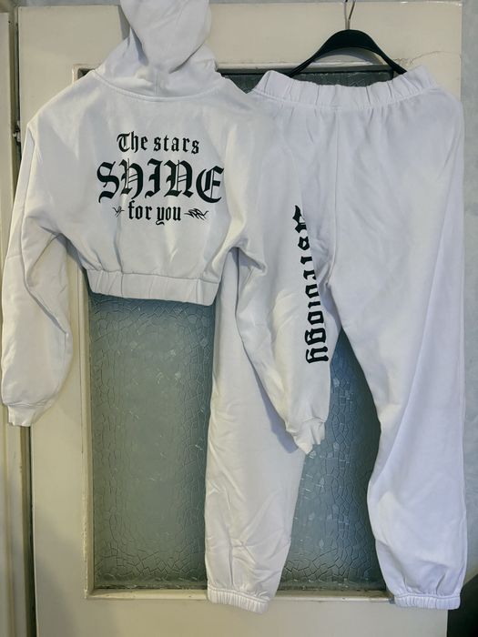 Бял дамски сет с щампа