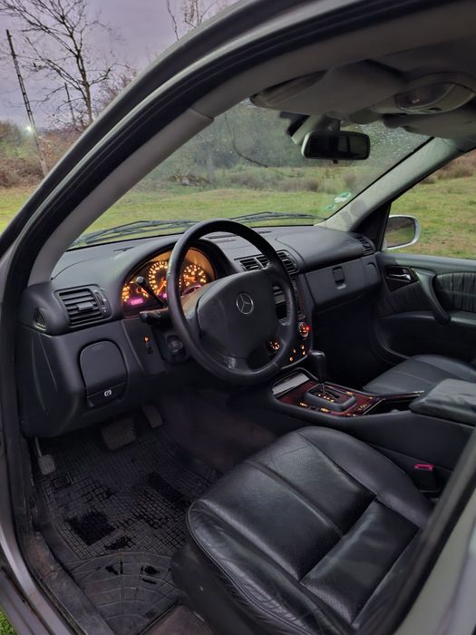 Vând Mercedes-Benz ML 270 CDI automat, an 2002, 305.000 km reali