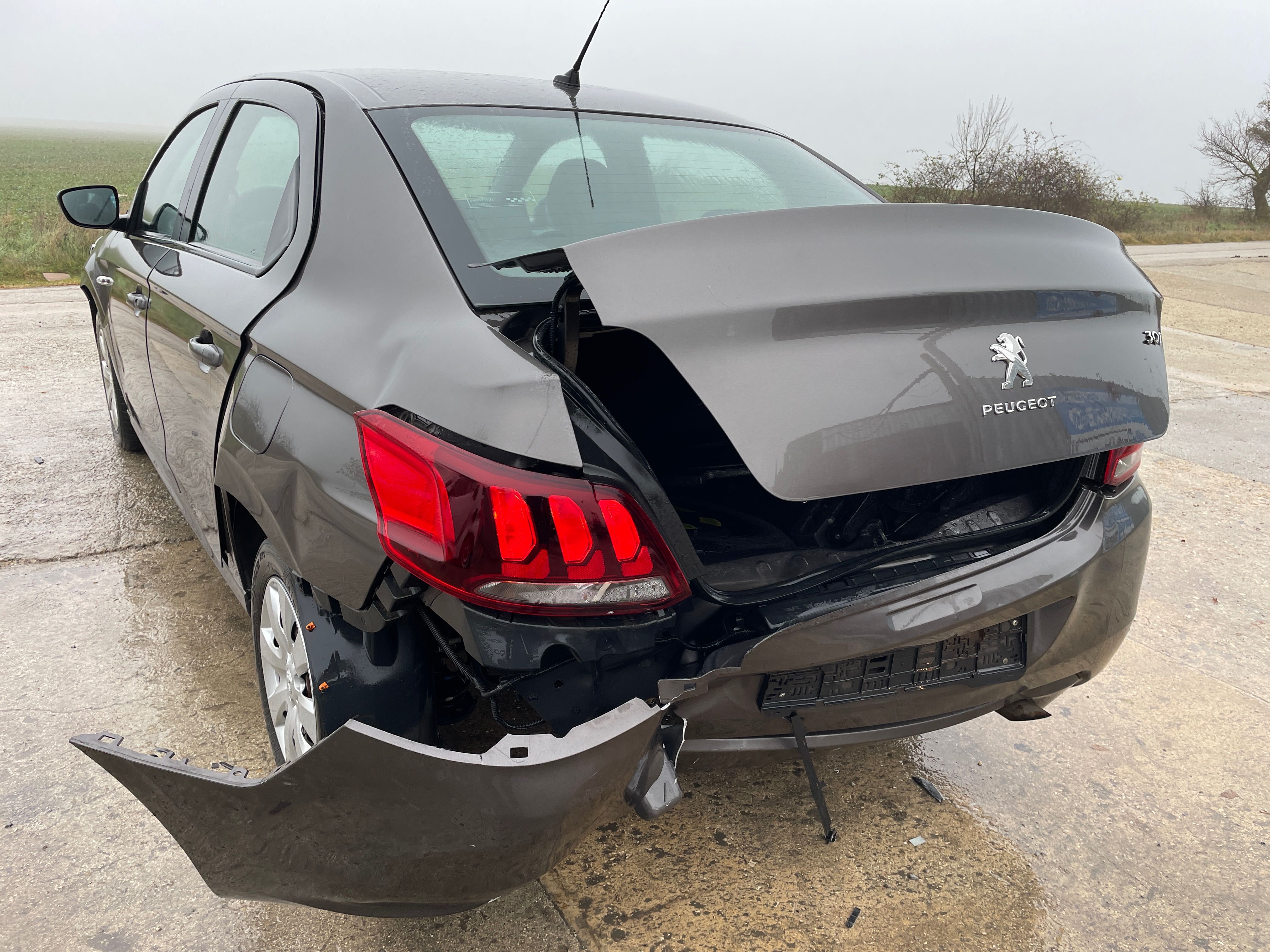 Peugeot 301, 1.5 BlueHDI, 102 кс. двигател YHY  скоростна кутия STT