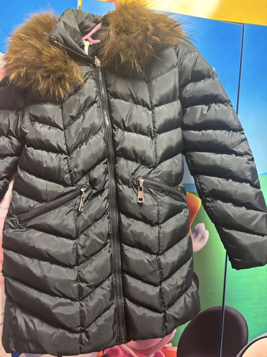 Страхотно Зимно яке “Moncler” с естествена яка