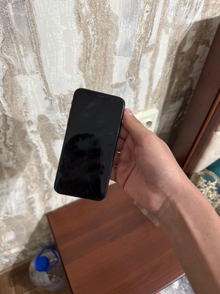 Продается айфон 10