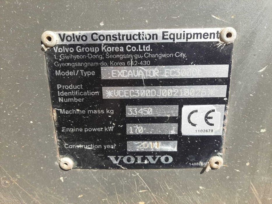 Excavator volvo EC300DL