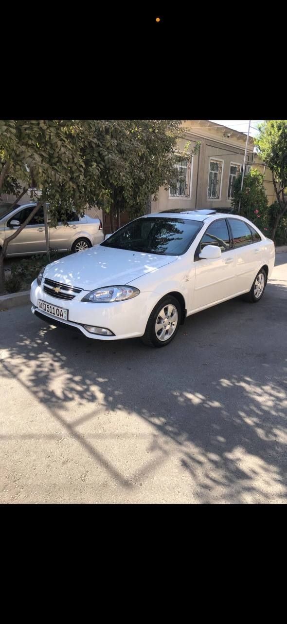 Gentra sotiladi tozza kraska