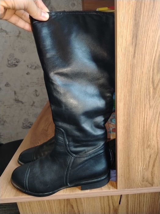 Зимние женские сапоги