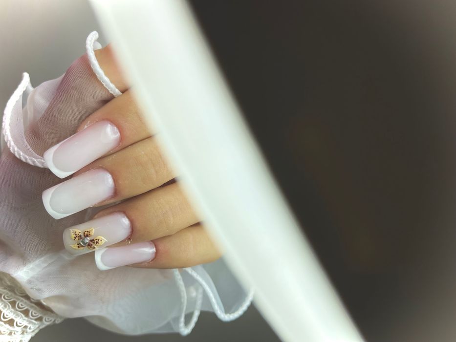 Manichiură-pedichiură