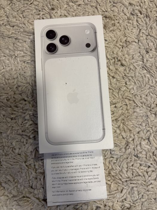 Vand iPhone 17 Pro Max Silver 512GB  E -sim