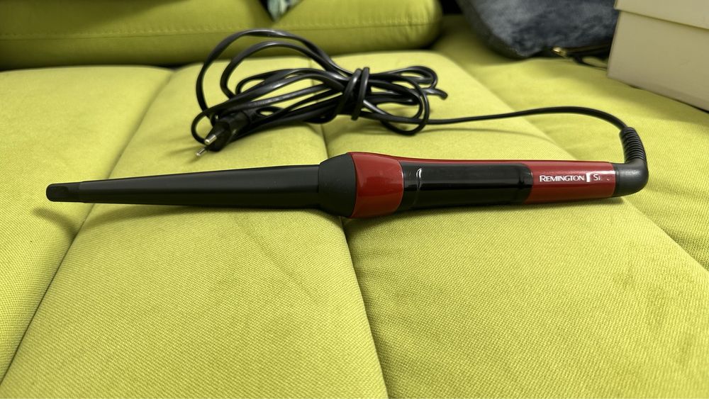 Ondulator conic Remington Silk Curling Wand