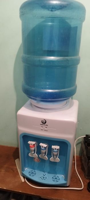 Кулер для воды продам