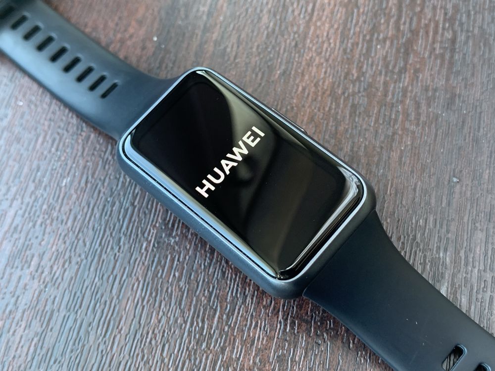Смарт часы Huawei Band 7 новый