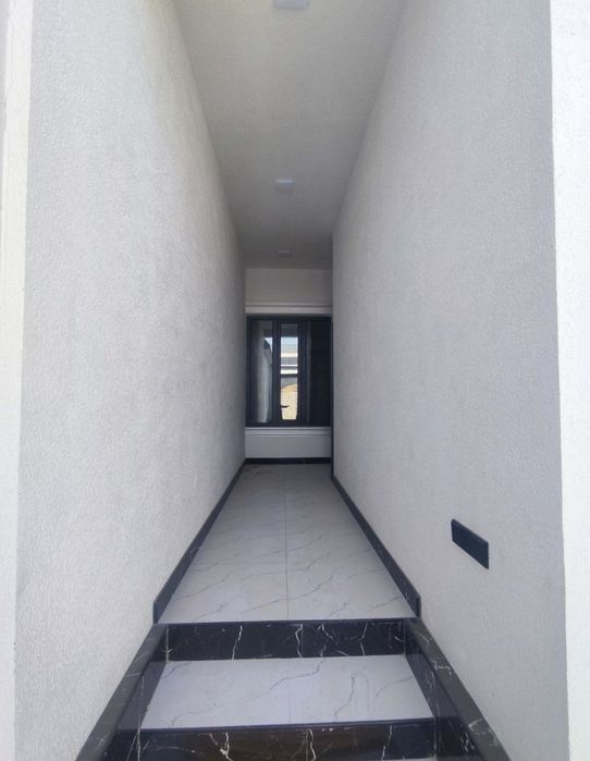 Uy sotiladi 2 sotix 4 xona