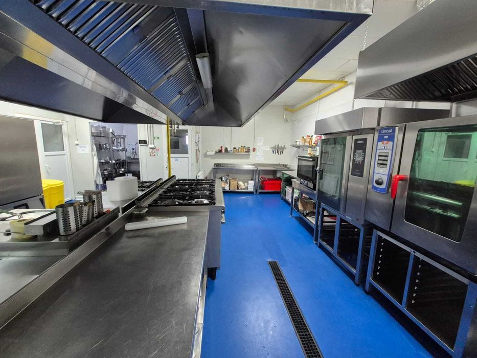 Vânzare investi ie unitate de produc ie
alimentar