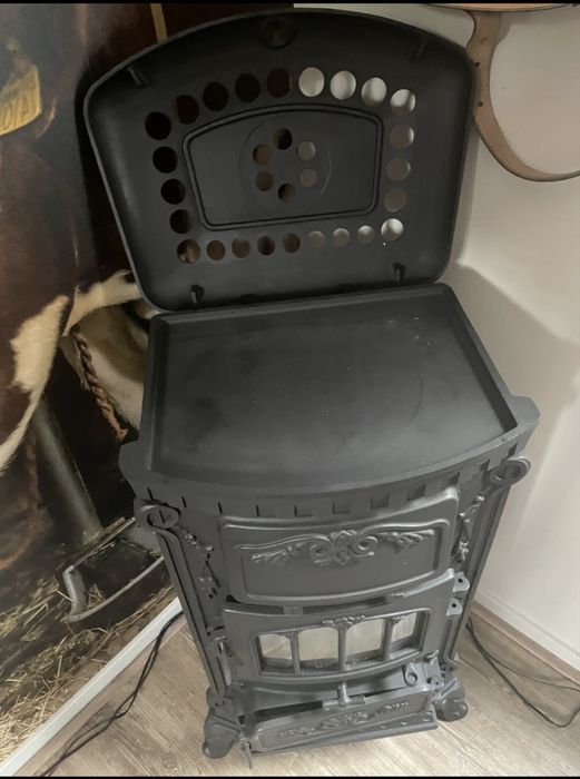 Vând șemineu din fontă