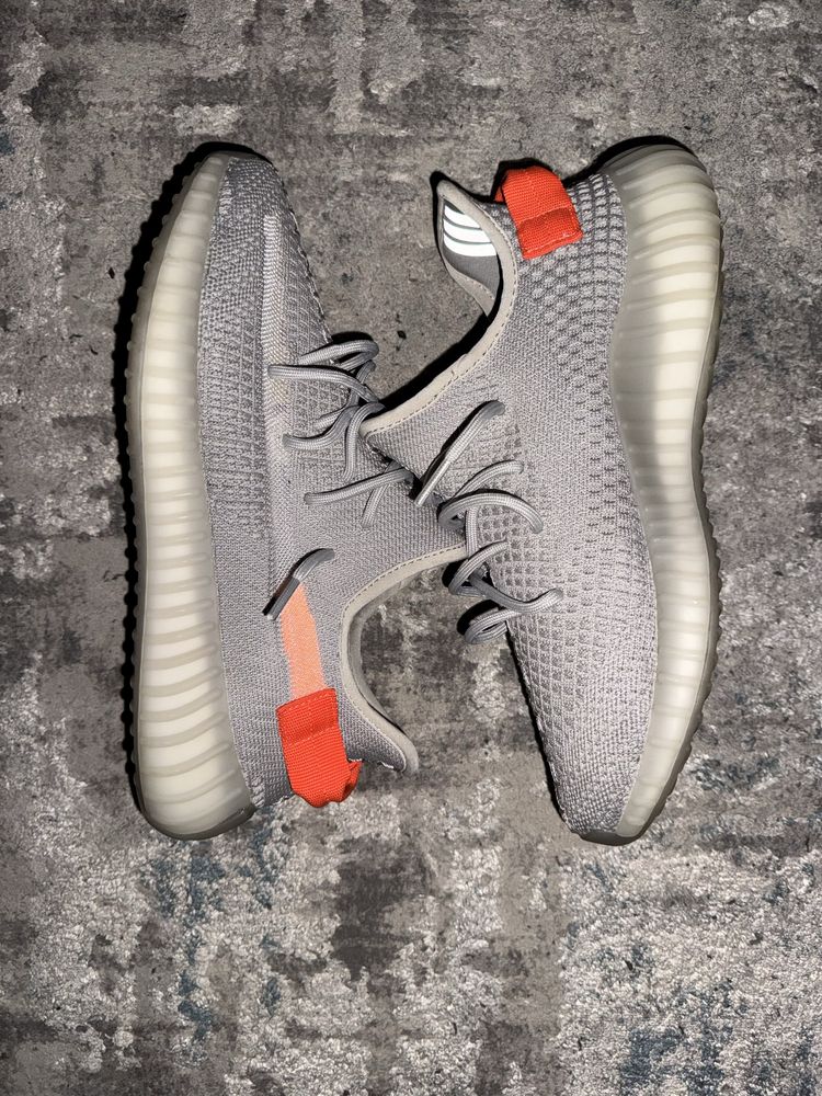 Adidas Yeezy Boost 350 v2