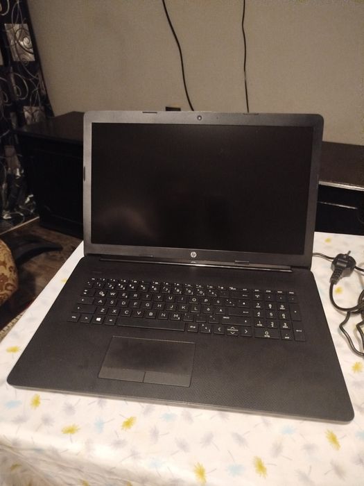 Laptop HP 17 i7-10510U, 17.3", Full HD, 16GB, SSD 512 nVme