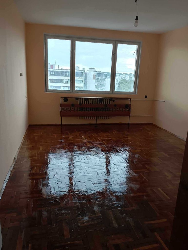 Дава се под наем Тристаен апартамент в Добрич, Център - 100 кв.м за 280.5 € - Снимка #7