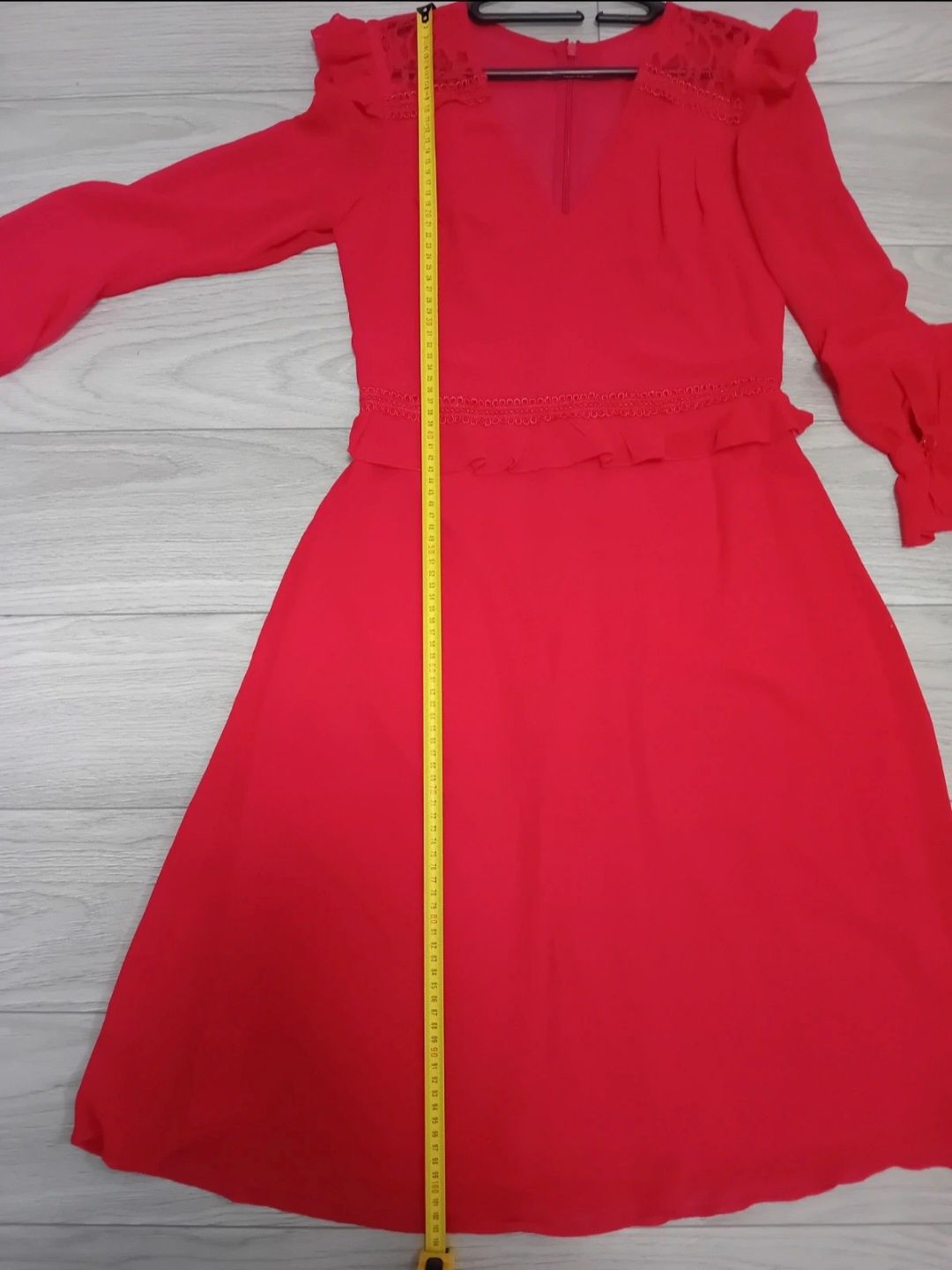 Rochie rosie elegantă, vaporoasa