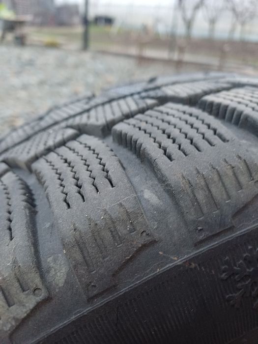 Vand 2 anvelope iarna,  205/55r16