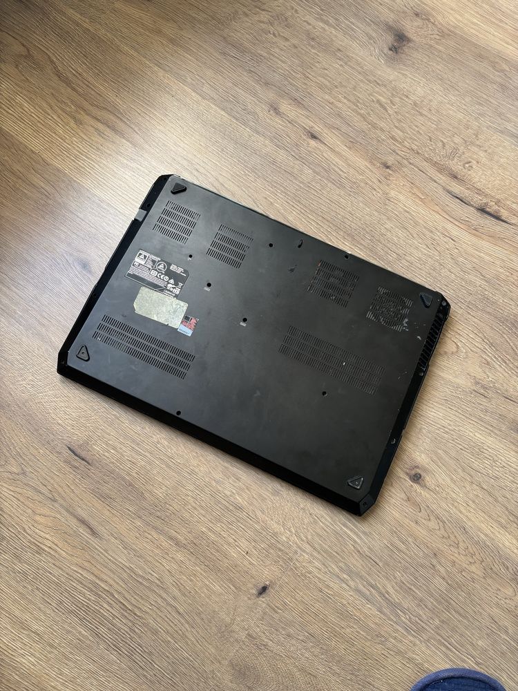 Laptop Clevo Gaming• i7-6820HK • Placa video dedicata de 6 Gb (Gtx 970