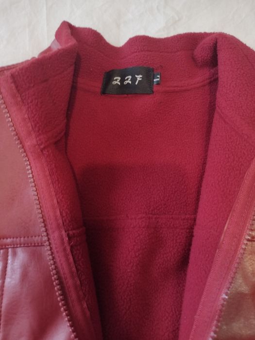 Много топличко кожено яке с поларена подплата.