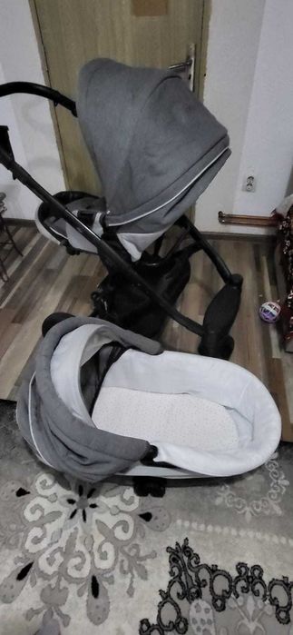 Vand carut pentru nou nascuti