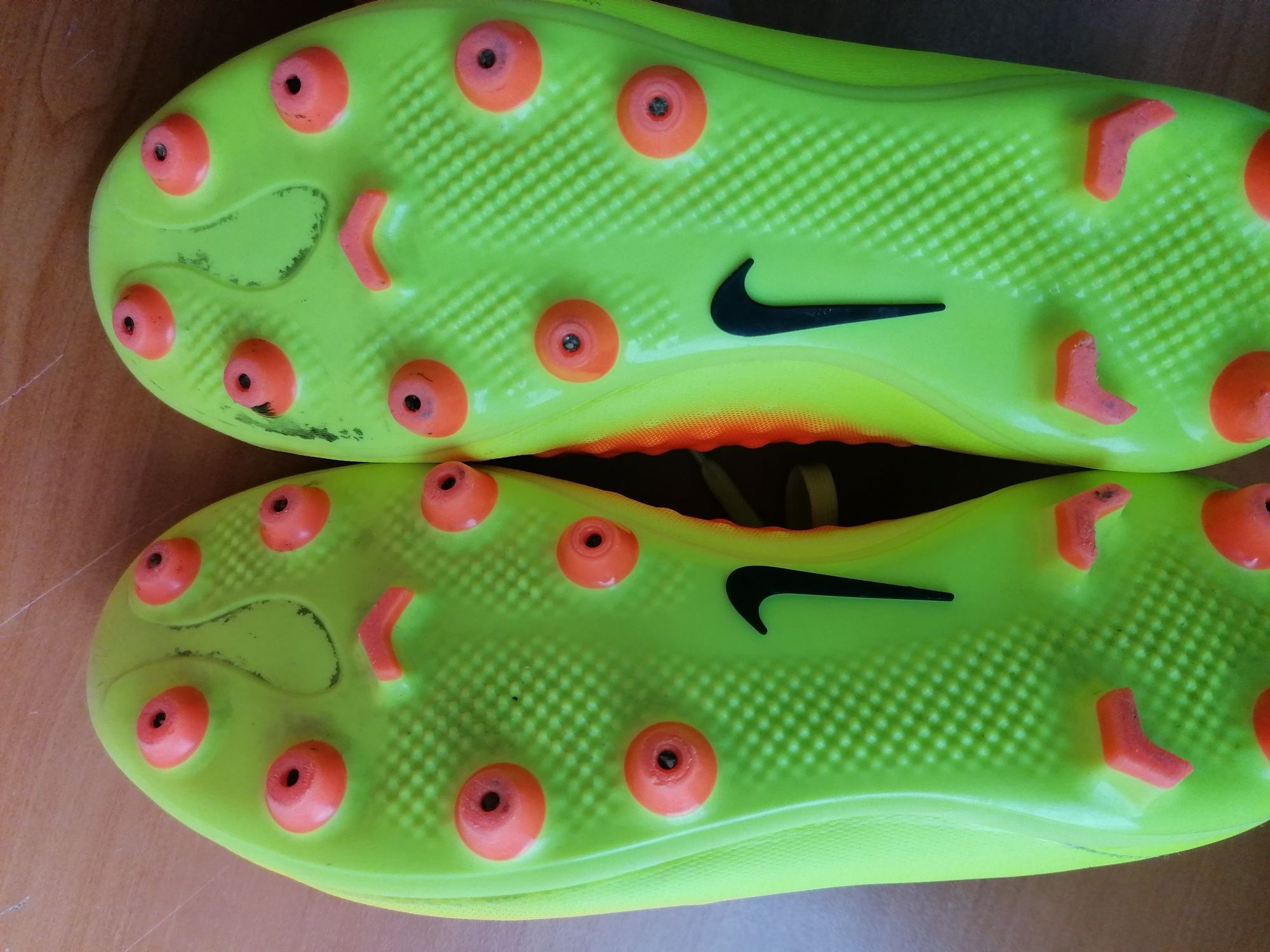 Бутонки"Nike magista"